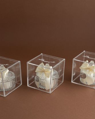 Picture of Aromatic Candle & Tasbeeh Gift Set – Acrylic Box Edition